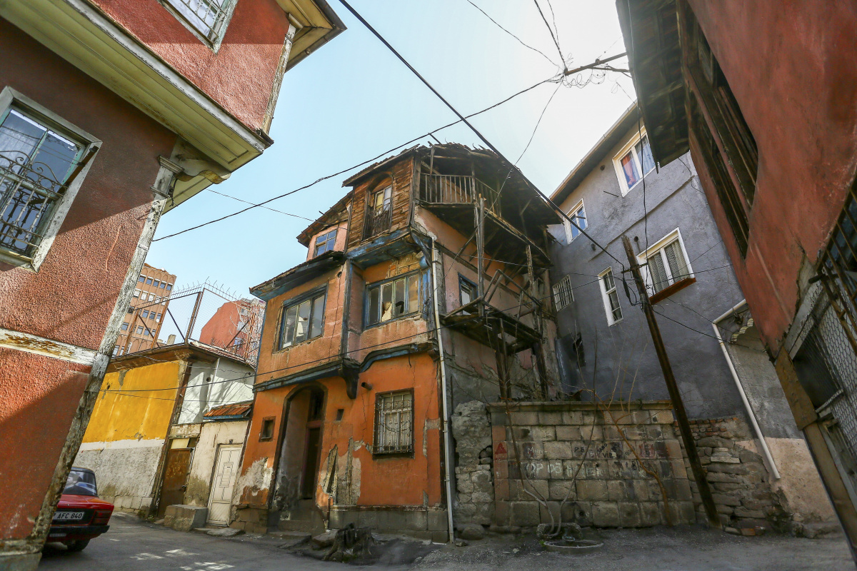 Romanlara konu olan Başkent'in Balat'ı yok olma tehlikesiyle karşı karşıya